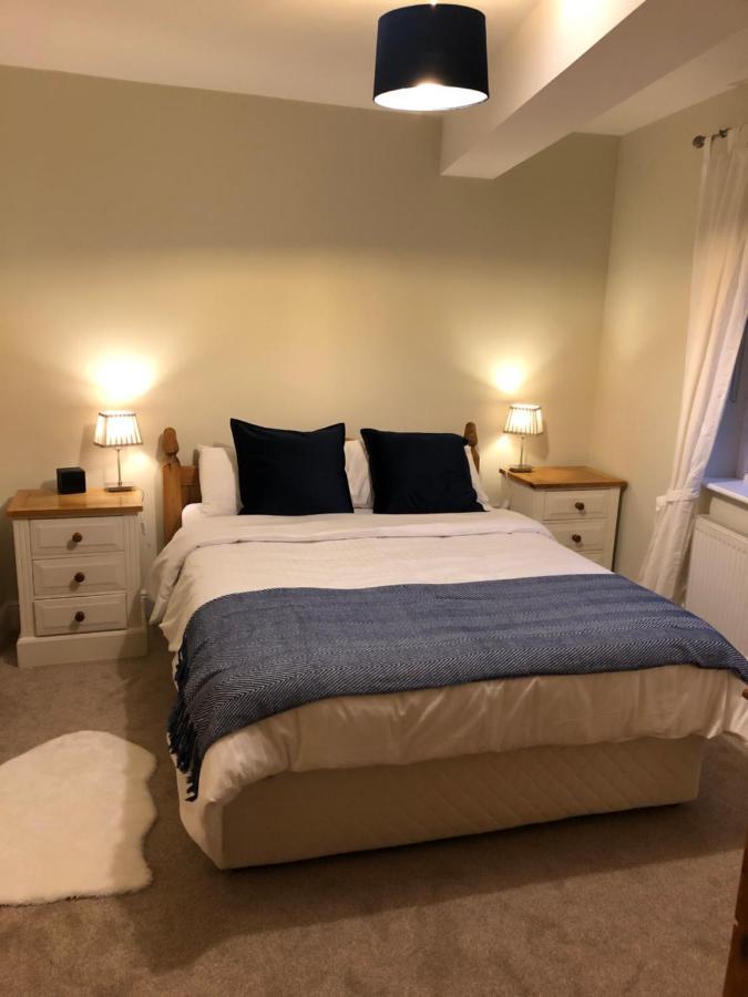 Self Catering Oranmore Villa Exterior photo